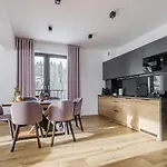 Smrekowa Ostoja Chalet *